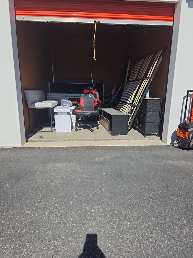 10 x 15 storage unit in Las Vegas, NV