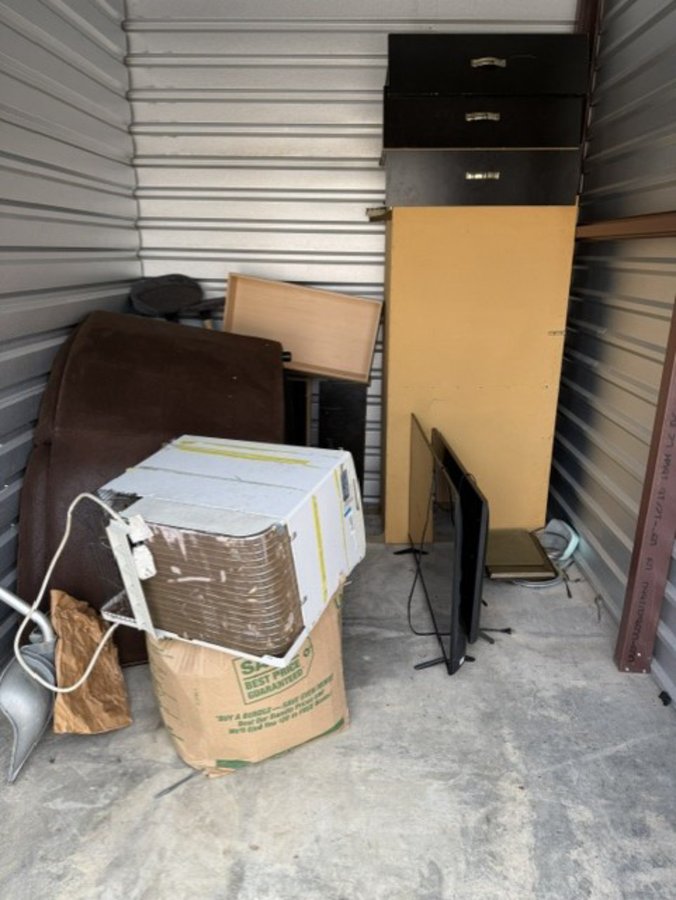 8 x 10 storage unit in Beach Park, IL