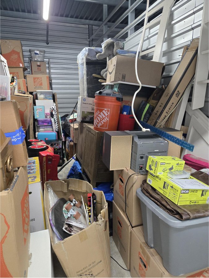 10 x 20 storage unit in Pembroke Pines, FL