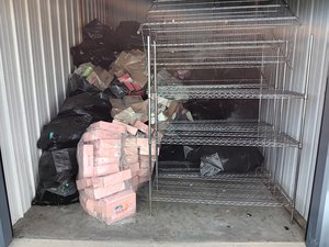 10 x 20 unit in Milwaukee