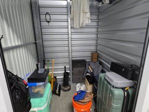 5 x 5 storage unit in Thousand Oaks, CA
