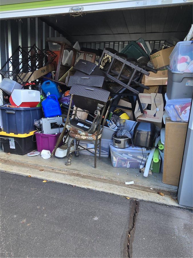 10 x 10 storage unit in Morganton, NC