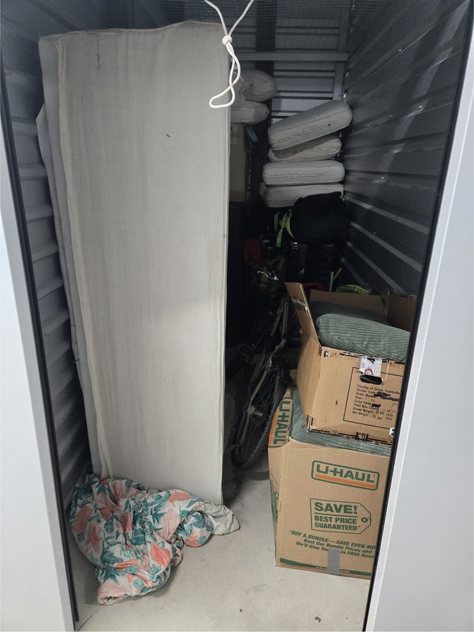 5 x 10 storage unit in Austin, TX