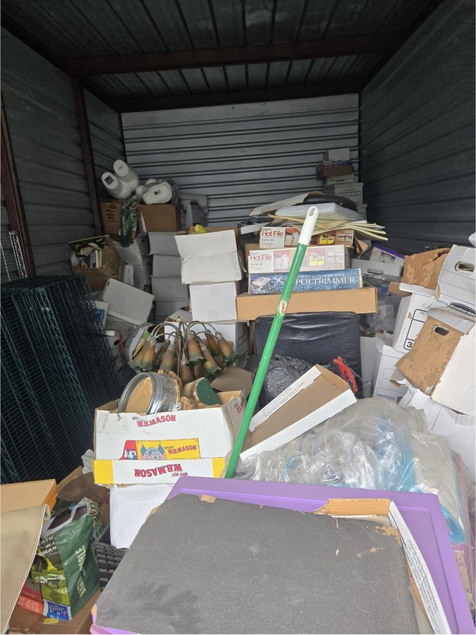 10 x 20 storage unit in Englewood, NJ