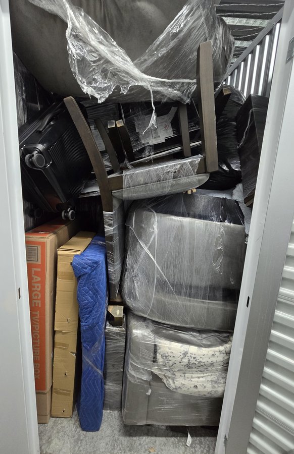 5 x 10 storage unit in Atlanta, GA