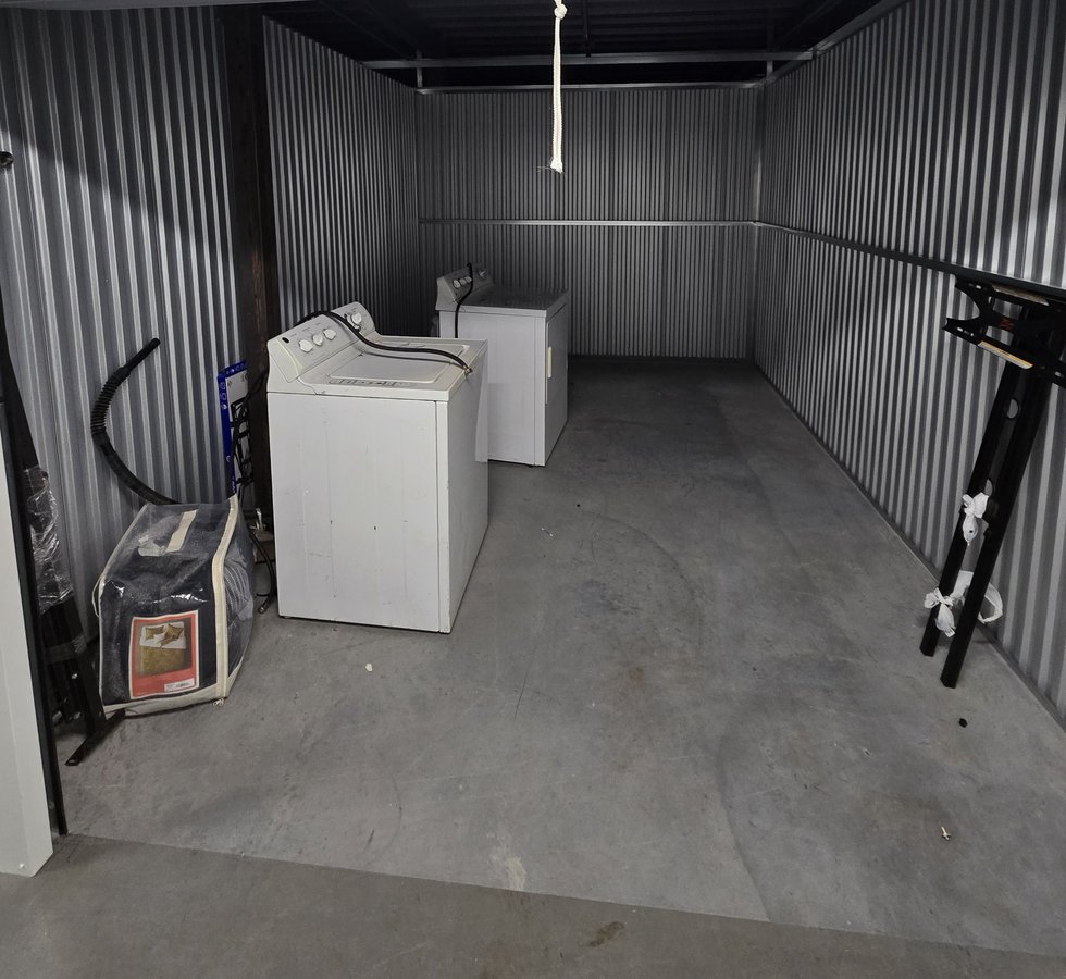10 x 15 storage unit in Durham, NC
