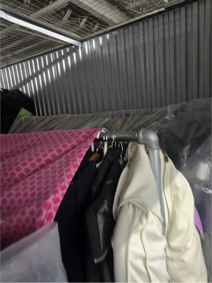 10 x 20 storage unit in Englewood, NJ