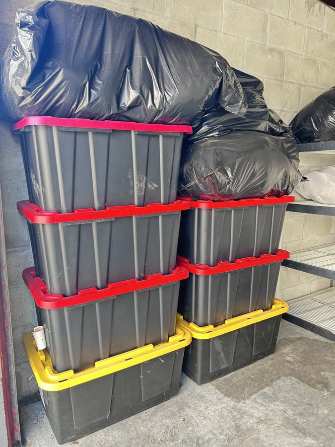 10 x 10 storage unit in MIAMI, FL