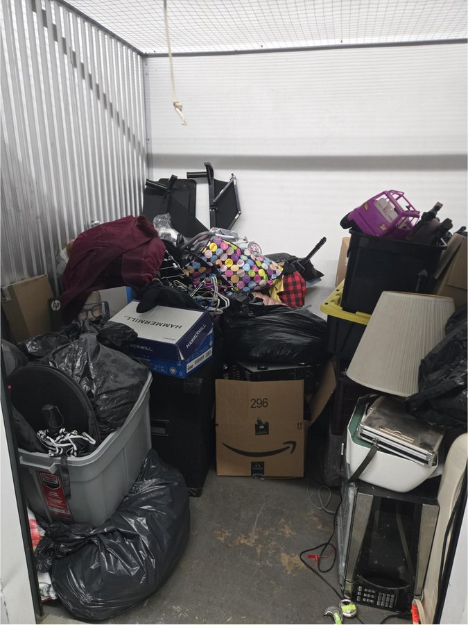 10 x 10 storage unit in Englewood, NJ