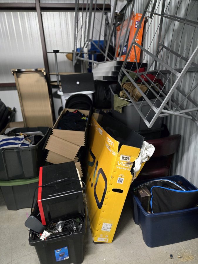 10 x 11 storage unit in Lakeland, FL