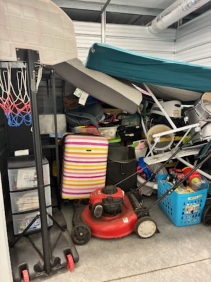 10 x 10 storage unit in Moncks Corner, SC