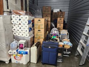 10 x 20 storage unit in Seabrook, TX