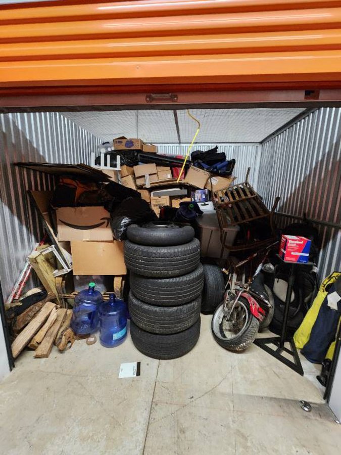 10 x 10 storage unit in Seabrook, TX