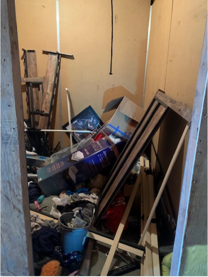 10 x 10 storage unit in Gilroy, CA