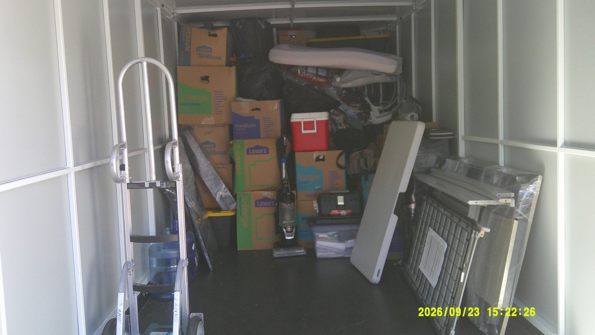 8 x 20 storage unit in Lake Elsinore, CA