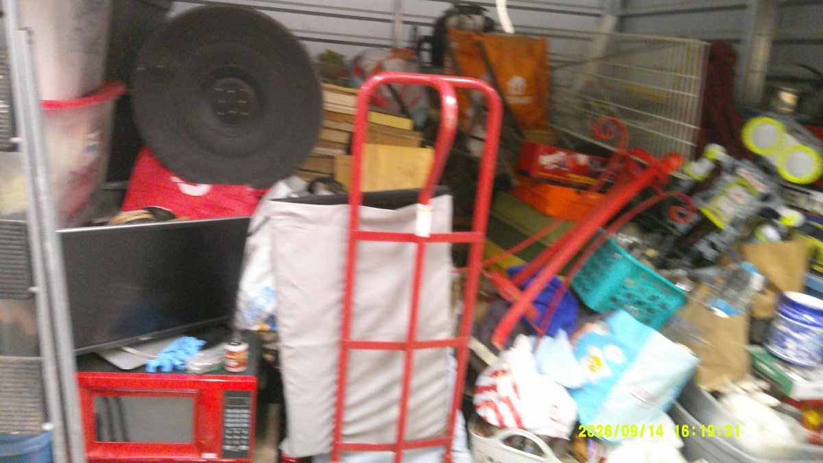 10 x 10 storage unit in Lake Elsinore, CA