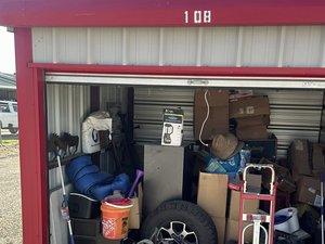 10 x 10 storage unit in Midlothian, TX