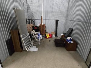 10 x 10 storage unit in Mchenry, IL