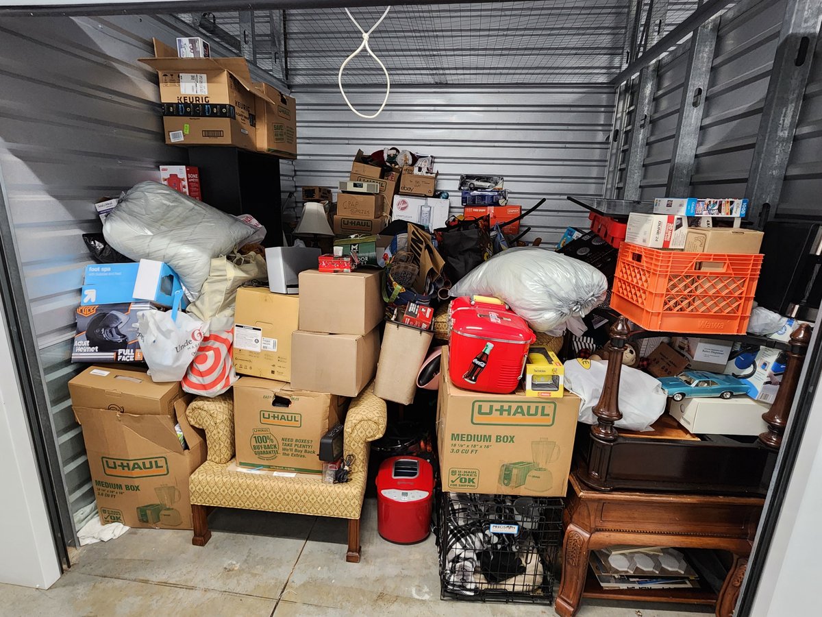 10 x 10 storage unit in Farmingville, NY