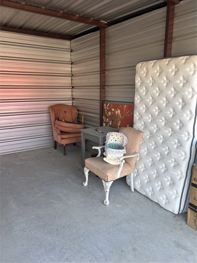 10 x 15 storage unit in Midlothian, TX