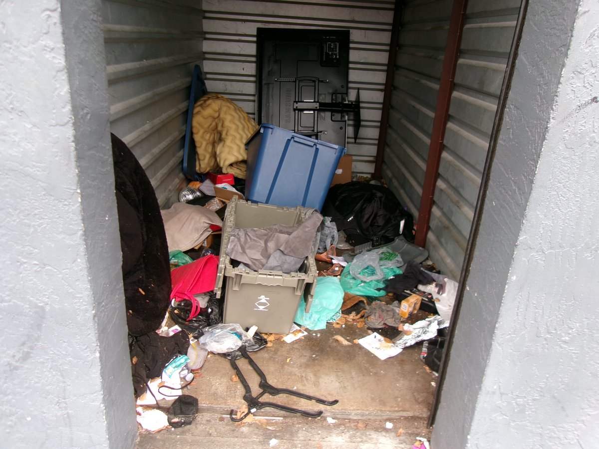 5 x 10 storage unit in Miami, FL