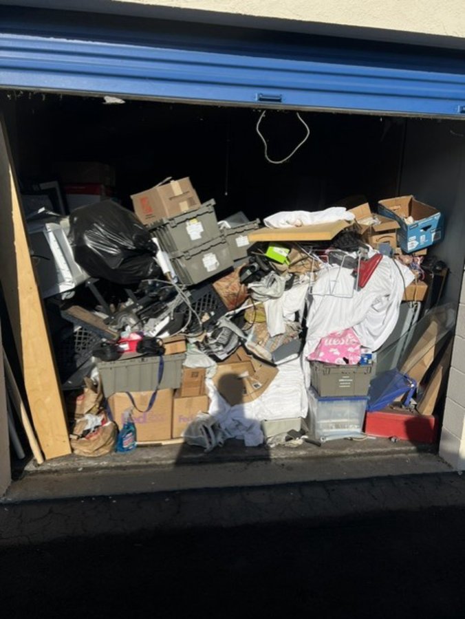 10 x 20 storage unit in San Diego, CA