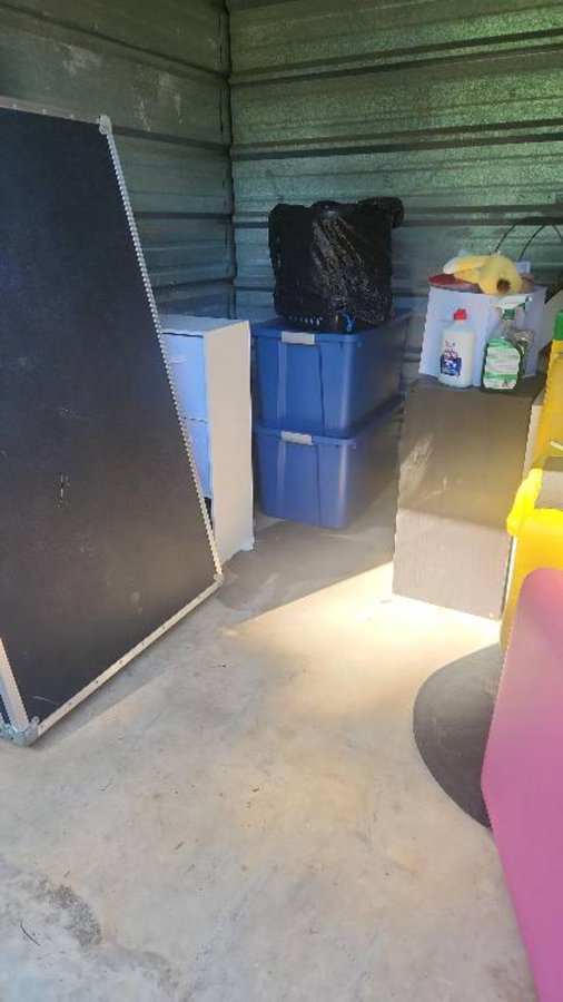 10 x 10 storage unit in College Park, GA