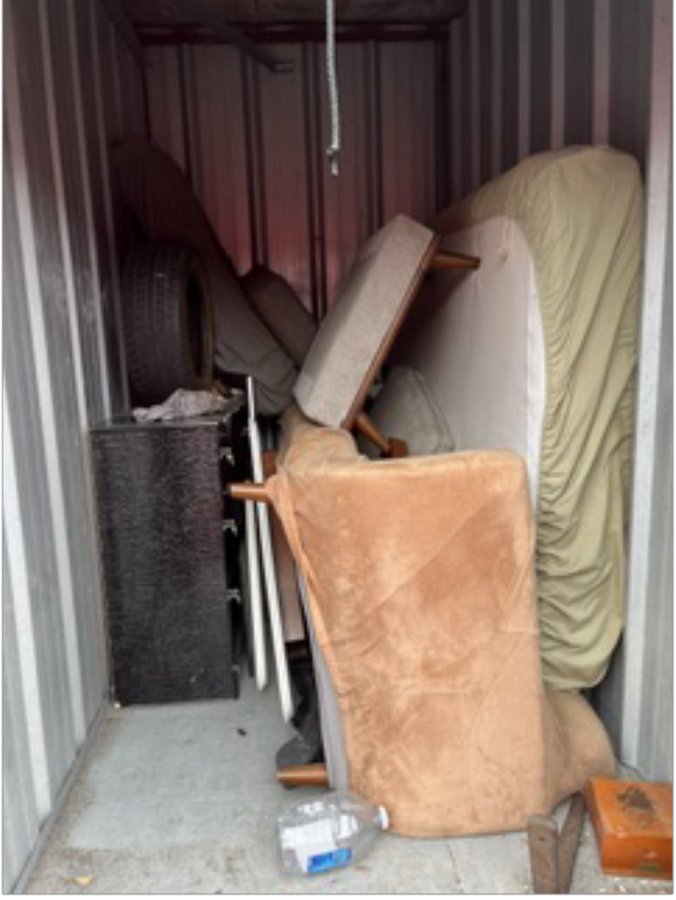 5 x 10 storage unit in Temple Terrace, FL