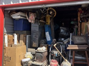 10 x 20 storage unit in Midlothian, TX