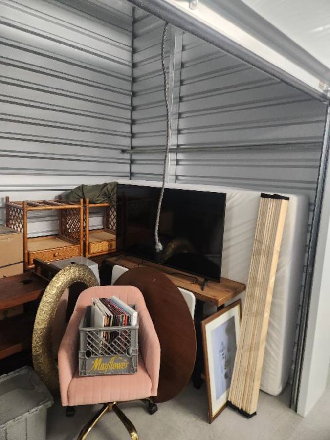 10 x 7 storage unit in Scottsdale, AZ