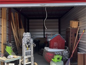 10 x 20 storage unit in Midlothian, TX