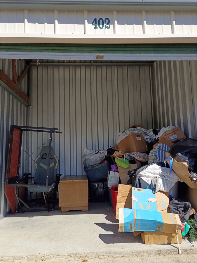 10 x 10 storage unit in Winchester, KY