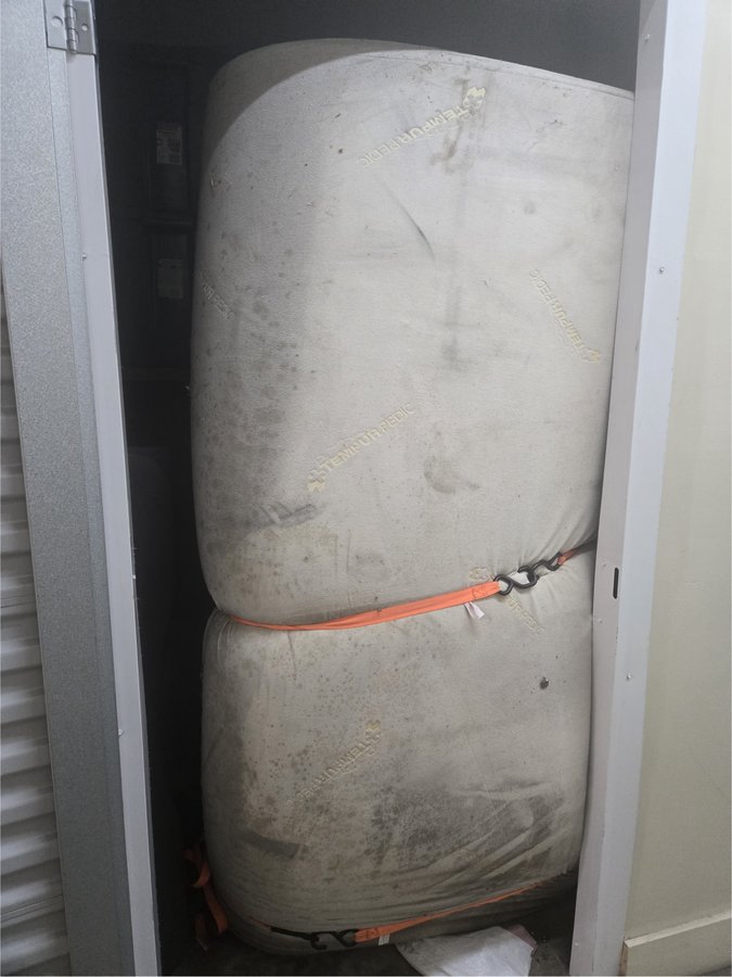 5 x 10 storage unit in Redondo Beach, CA