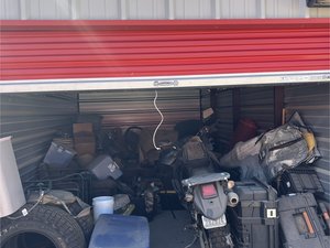 10 x 20 storage unit in Midlothian, TX