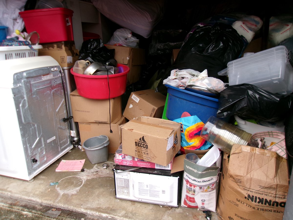 10 x 15 storage unit in Miami, FL