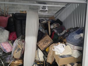 10 x 11 storage unit in Miami Gardens, FL