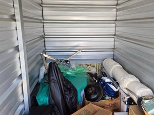 5 x 10 storage unit in Indianapolis, IN