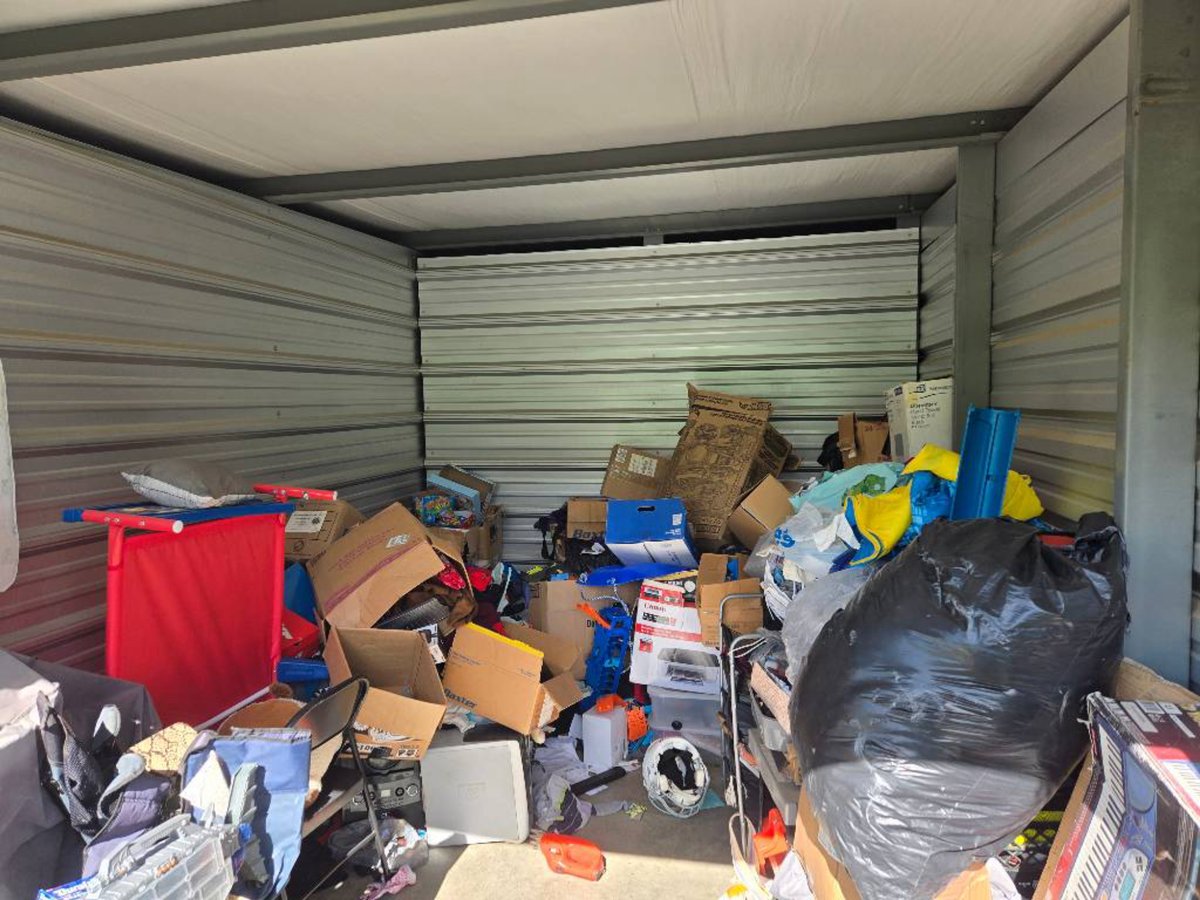 10 x 15 storage unit in Belleville, IL
