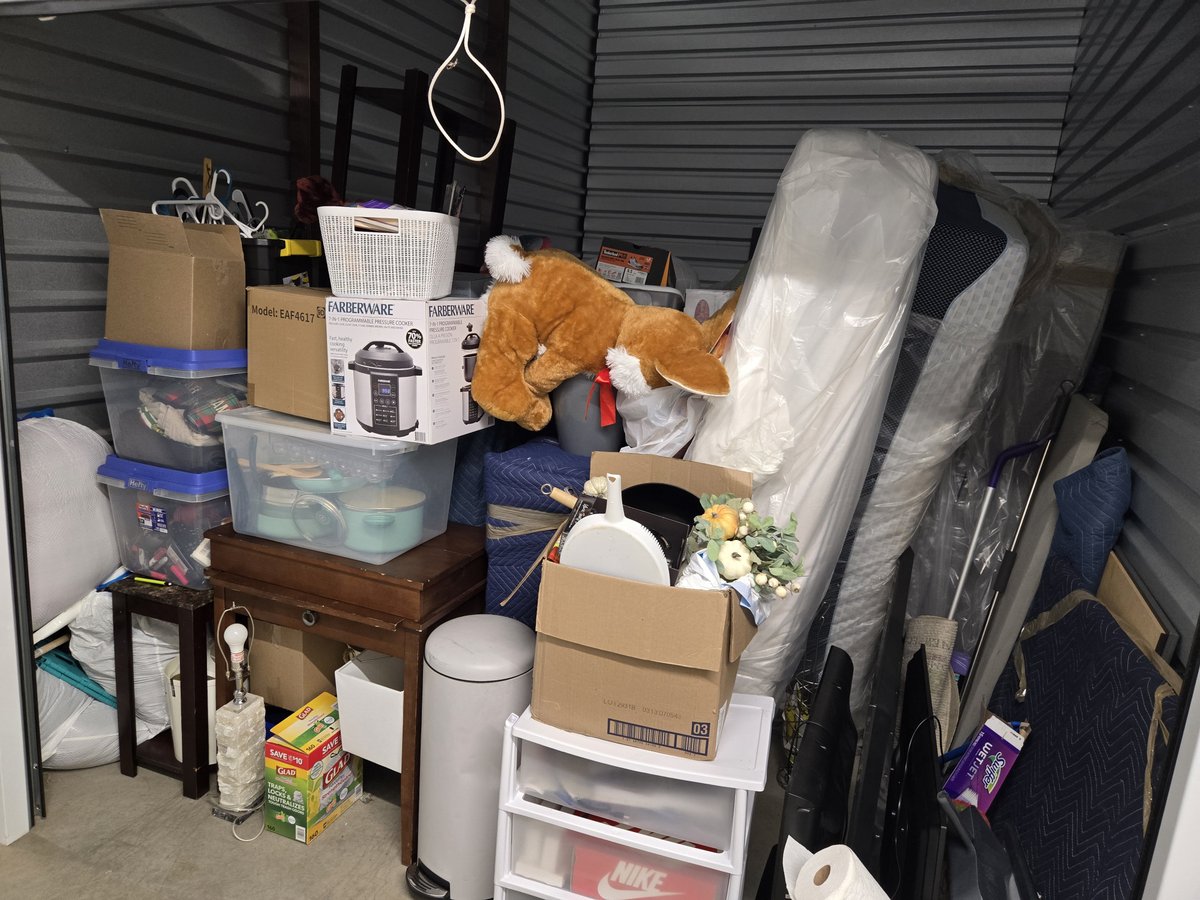10 x 15 storage unit in Charlotte, NC