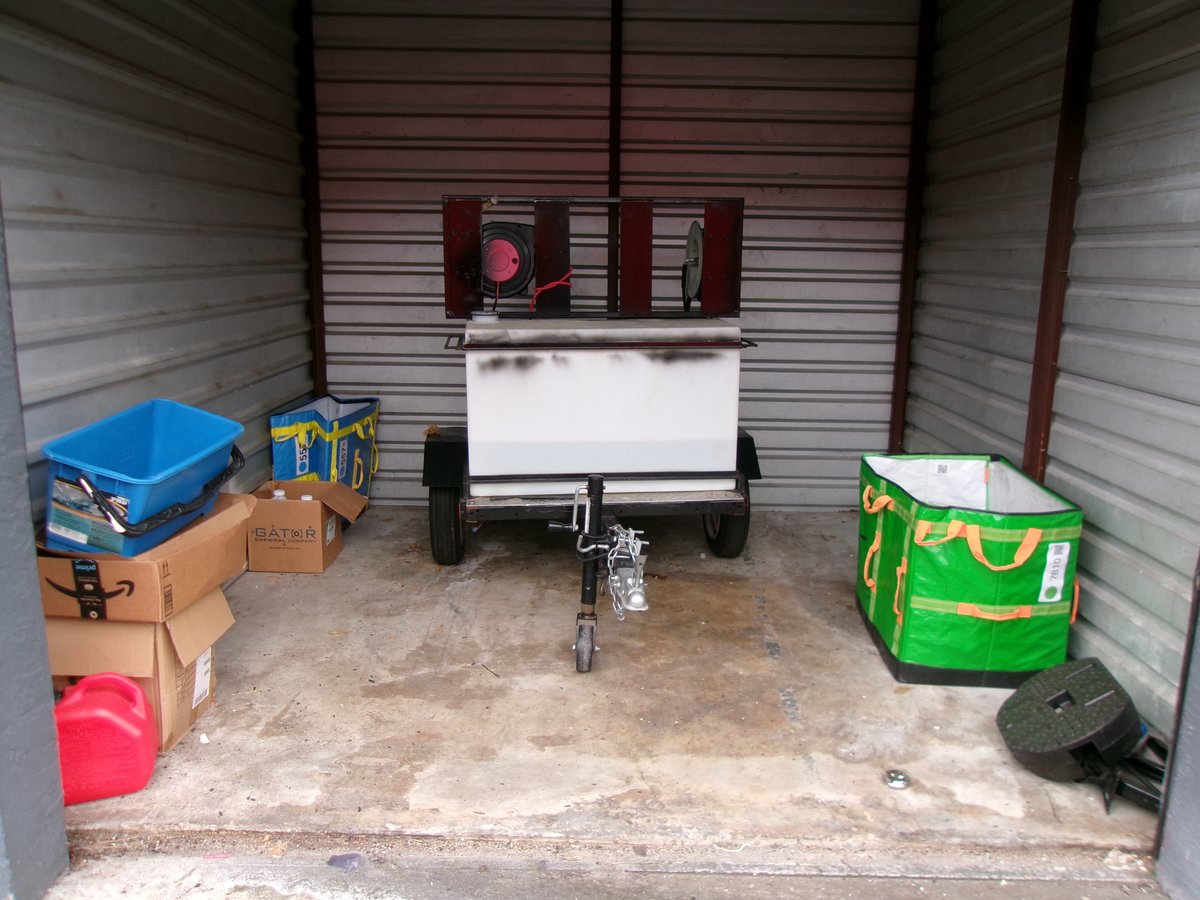 10 x 10 storage unit in Miami, FL