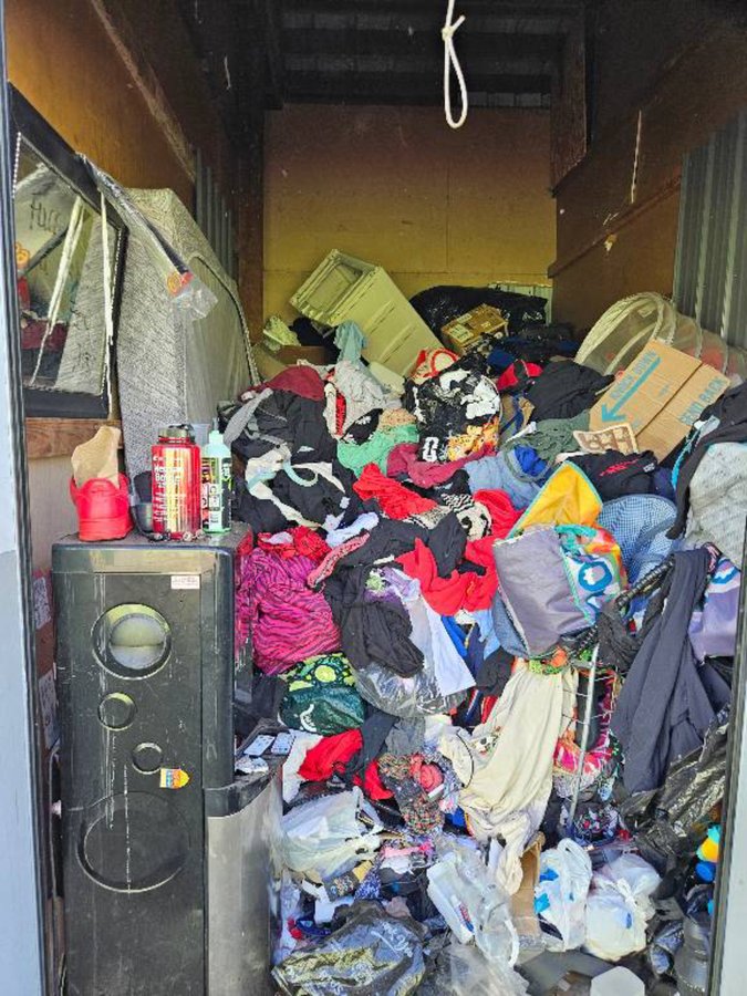 8 x 15 storage unit in Sacramento, CA