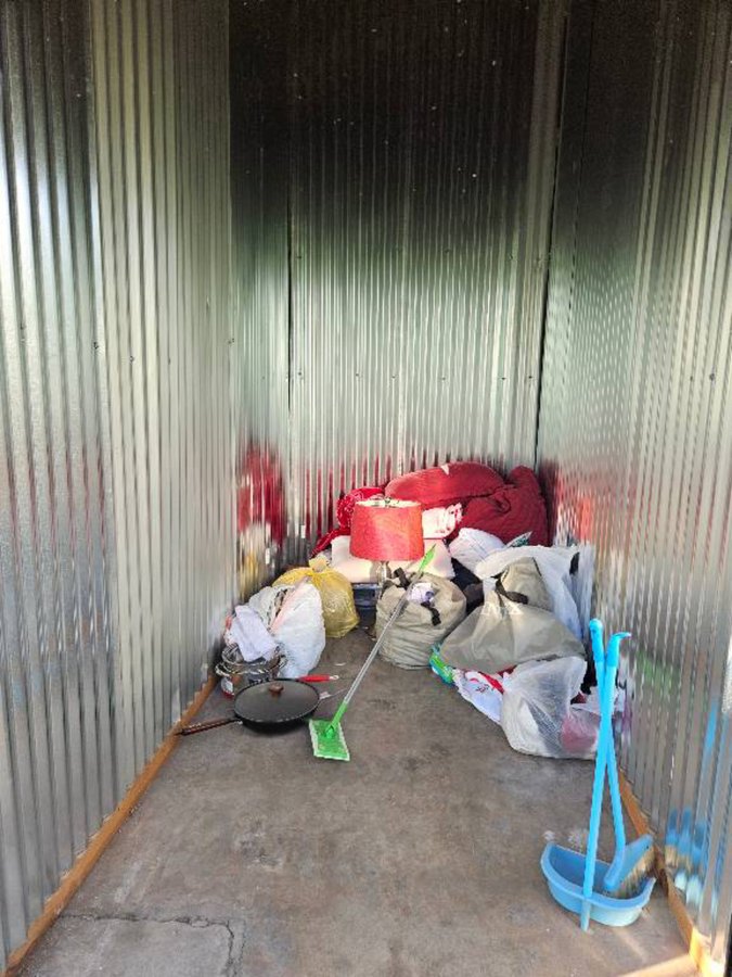 5 x 10 storage unit in Sacramento, CA