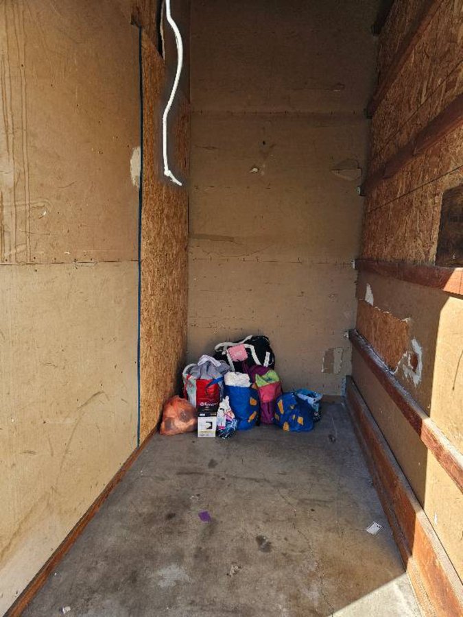 5 x 10 storage unit in Sacramento, CA