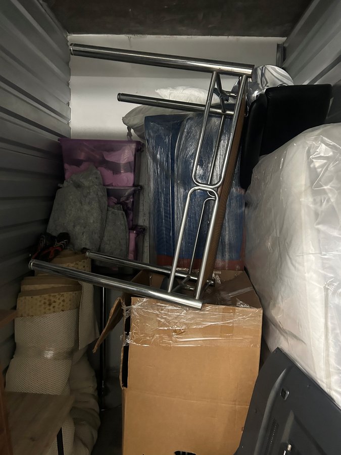 6 x 9 storage unit in Hollywood, CA