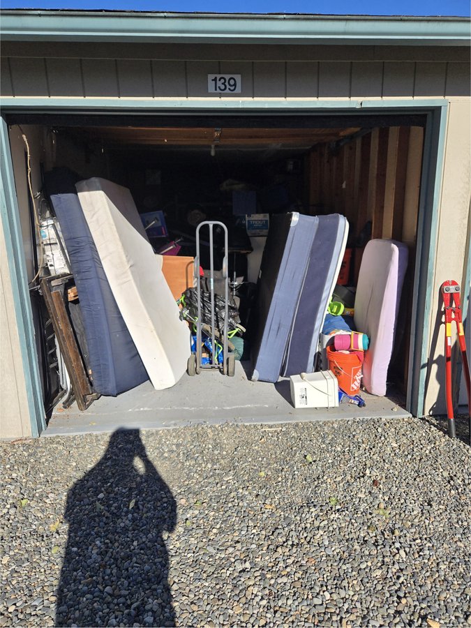 10 x 20 storage unit in Tumwater, WA