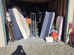 10 x 20 storage unit in Tumwater, WA