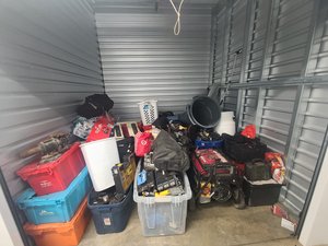 10 x 10 storage unit in Burien, WA