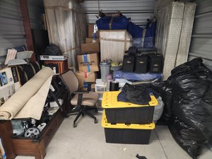 10 x 10 storage unit in Winchester, VA