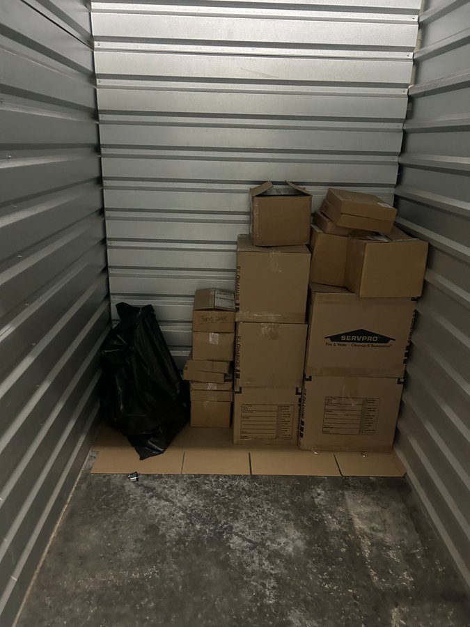 5 x 7 storage unit in Hollywood, CA