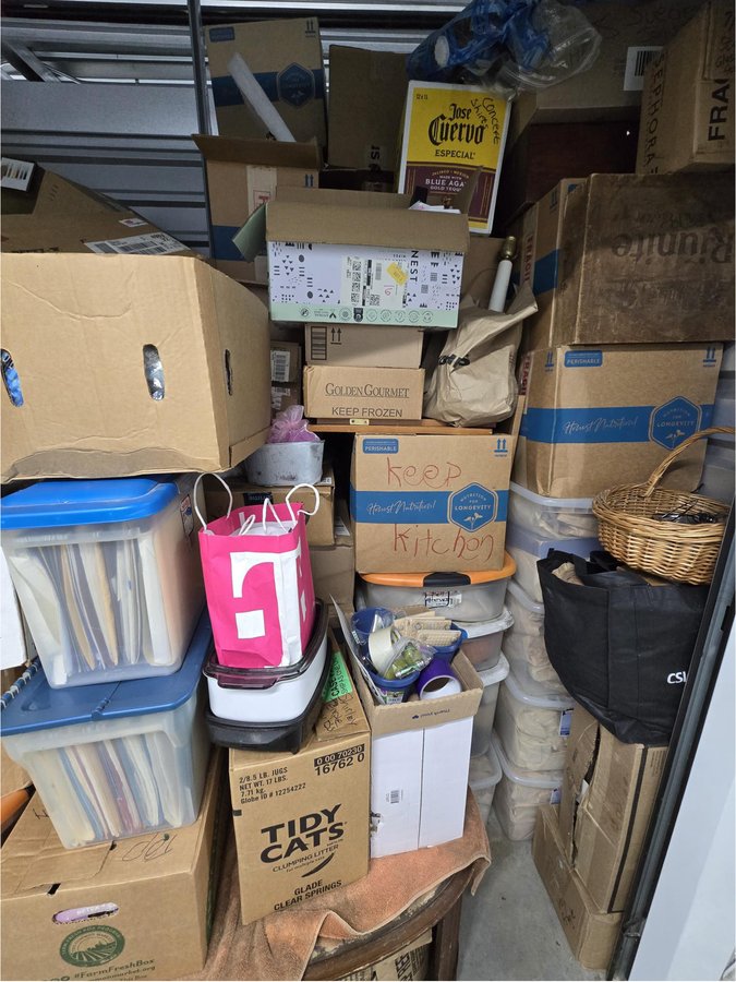 7 x 10 storage unit in Bellmawr, NJ